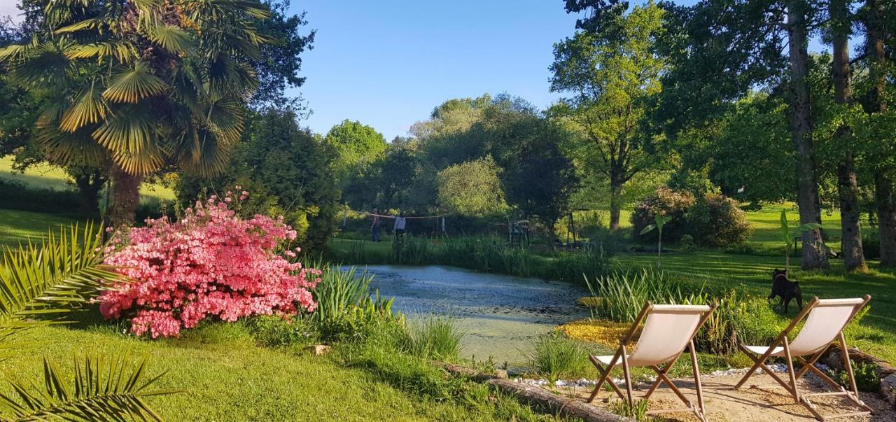 Le Vieux Moulin Gites - A Charming Stone Cottage With Garden View And Seasonal Pool Guegon Exterior foto