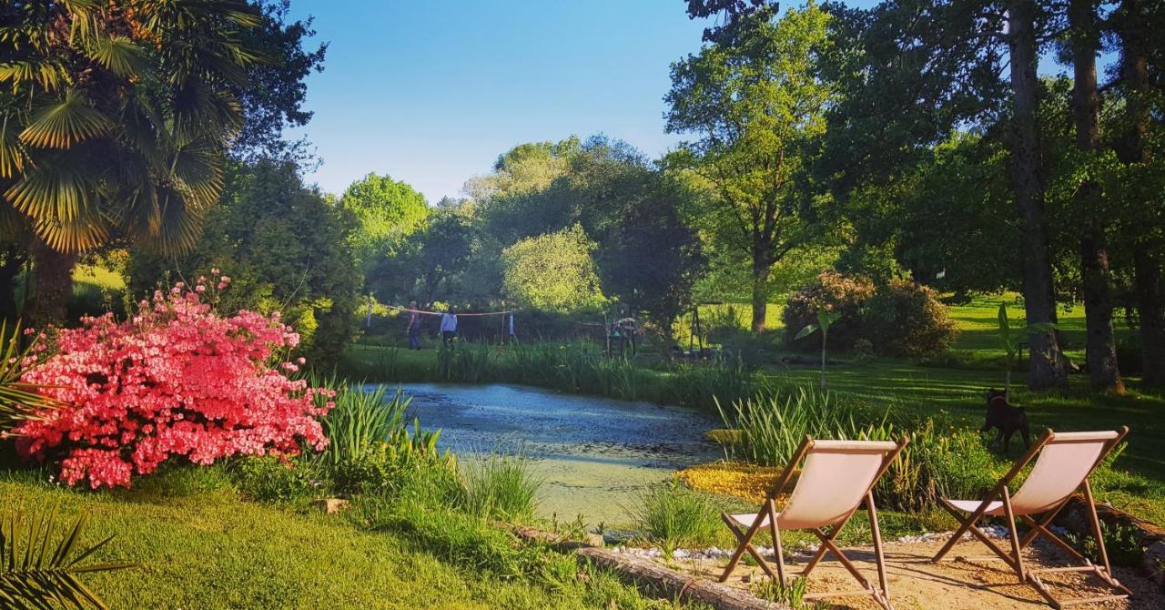 Le Vieux Moulin Gites - A Charming Stone Cottage With Garden View And Seasonal Pool Guegon Exterior foto